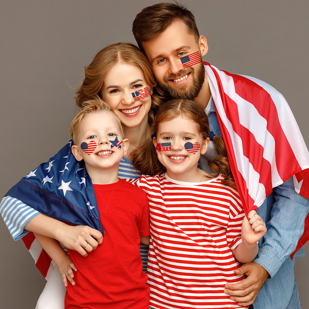 Las nuevas pegatinas faciales del Día de la Independencia Americana de Amazon, decoración de fiesta del Día Nacional de EE. UU., pegatinas autoadhesivas con bandera de corazón