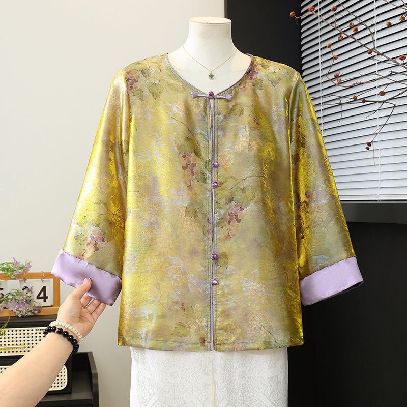 New Chinese-Style Tops for Middle-Aged and Elderly Mothers, Fashionable Loose-Fitting Plus-Size Spring Women's Clothing, Plus-Size Three-Quarter Sleeve Shirts