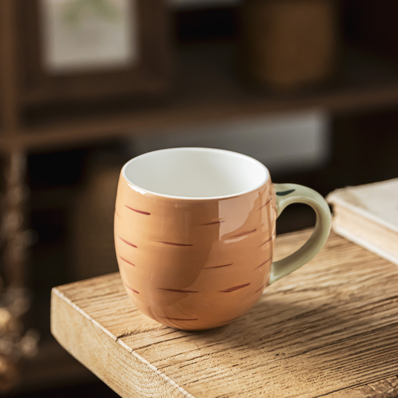Taza de zanahoria creativa Taza linda de alto valor Taza de hogar al por mayor Taza de agua de oficina Taza de café de gran capacidad