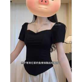 法式纯欲风气质一字肩短袖T恤女早春修身显瘦鱼骨设计感辣妹上衣