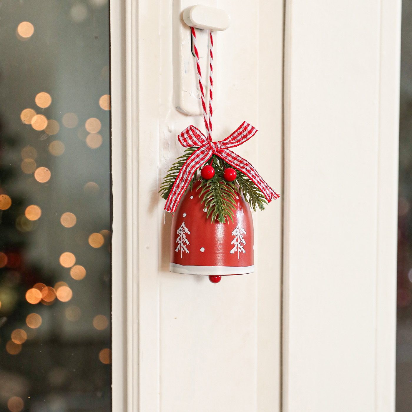 Nuevo hierro forjado de Navidad arco campana de viento colgante de árbol de Navidad colgante de pared colgante de fruta roja decoración colgante