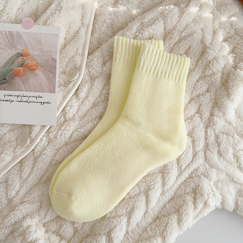 カシミヤの靴下の女性の月子の靴下の産後の秋冬の中で靴下とベルベットの厚い睡眠の靴下のぬいぐるみの保温のウールの靴下