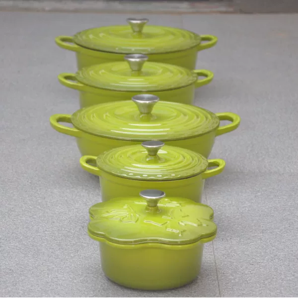 China's best-selling cast iron enamel pot 5-piece set, housewarming gift, souvenir kitchenware set with logo