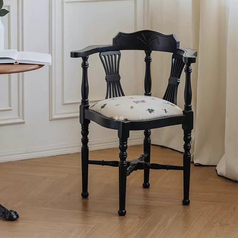 French Dining Chair Medieval Triangle Solid Wood Bedroom Designer Study Cafe Home Makeup Retro Chair