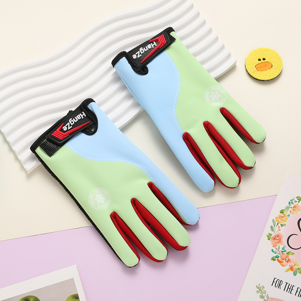 Guantes para niños otoño y invierno estudiantes a prueba de viento dibujos animados de terciopelo caliente guantes de grasa al aire libre a prueba de frío