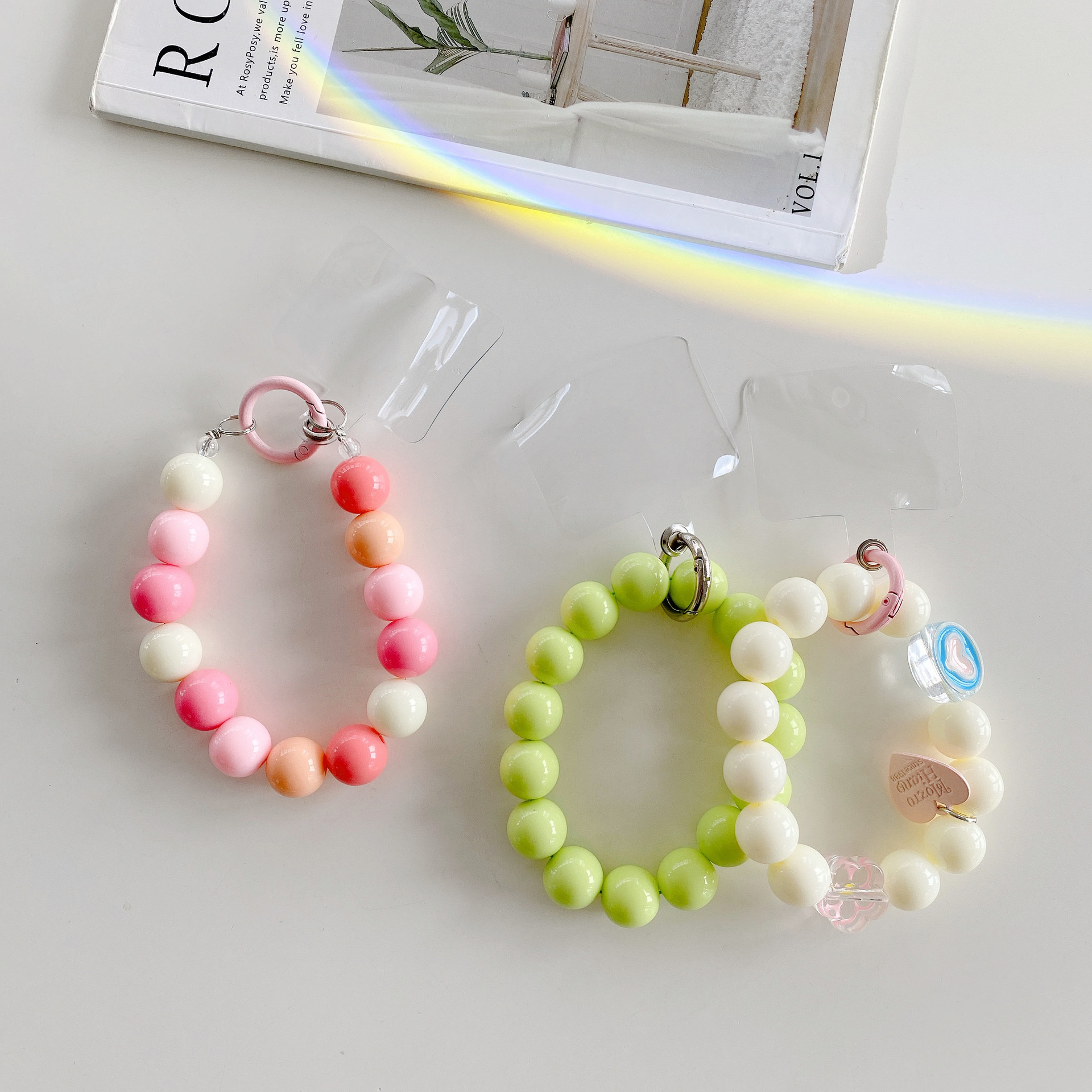 Caramelo color perlas colgante acrílico Blanco Amor cuentas teléfono móvil Shell colgante adornos coloridos cuentas verdes pulsera