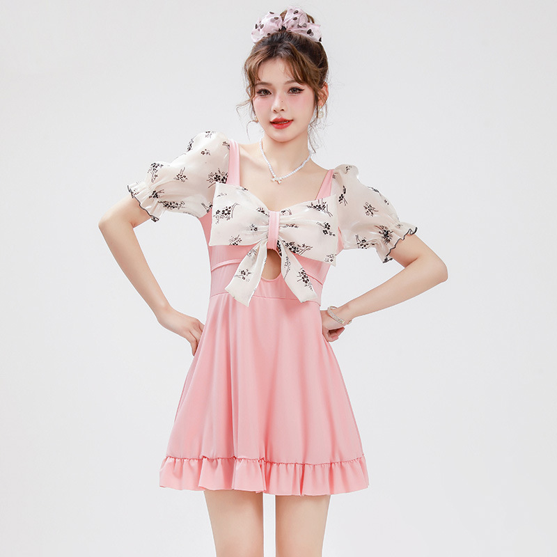 Traje de baño de una pieza conservador nuevo 2023 Cubierta de verano para mujer adelgazante suave dulce deseo puro diseño avanzado traje de baño de aguas termales