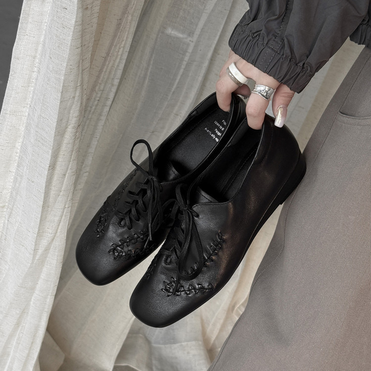 First-Layer Cowhide Designer Square-Toe Deep-Mouth Lace-Up Flats for Women, Retro Commuter Wedge-Heeled Small Leather Shoes