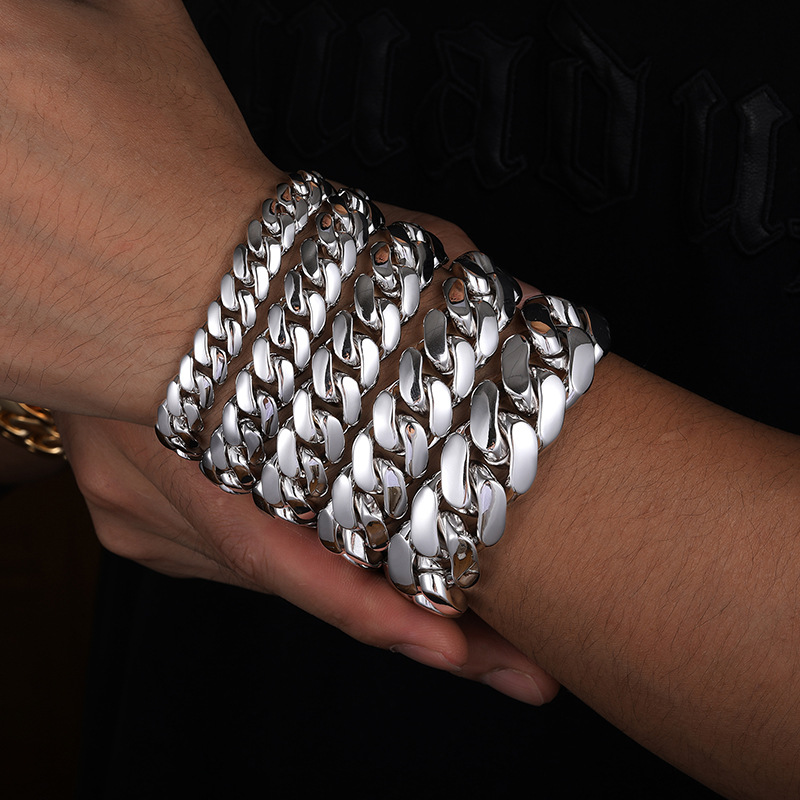 Cuban Chain Bracelet With Zircon Inlay And Gold Plated Finish_voghion.com