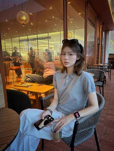 Korean Retro Gray Collar Short-Sleeved Shirt for Women Summer Short Right Shoulder Casual Waist Top
