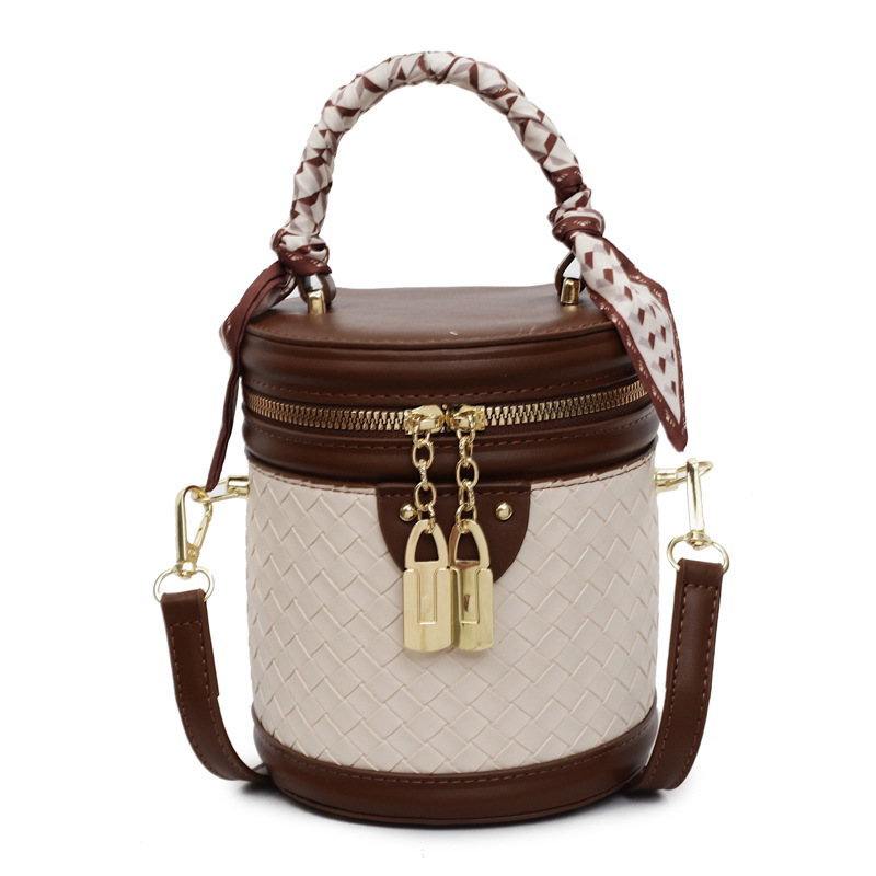 Bolso de cubo portátil de moda de costura de alta calidad para mujer 2025 nuevo estilo rombo tendencia casual simple bolso de mensajero de un solo hombro