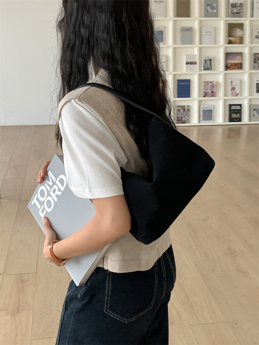 Geantă de subraț din piele întoarsă, geantă de mână de nișă pentru toamnă și iarnă, textură plușată, geantă mică pătrată, la modă și versatilă, de mână_voghion.com