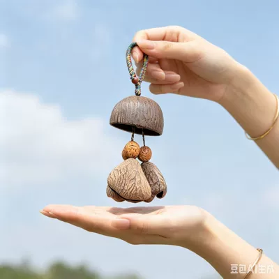 handmade finished product, car-mounted rattle, Car hanging - ripped-silk