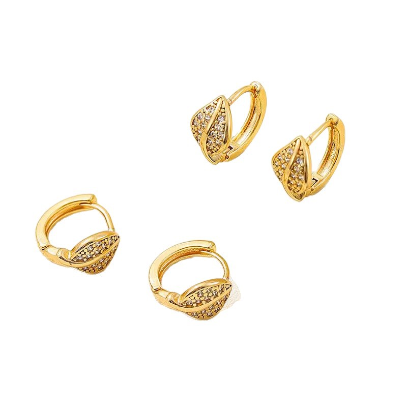 Aretes de moda europeos y estadounidenses, aretes de estilo de moda de alta calidad, aretes de hoja de diamantes de lujo para mujeres.