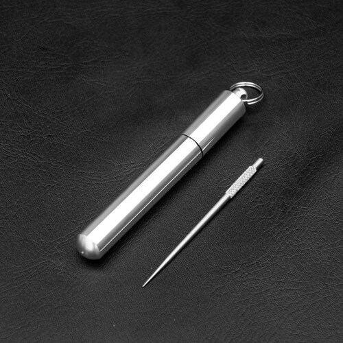 Stainless steel portable toothpick barrel outdoor mini toothpick barrel sealed waterproof travel creative storage toothpick box