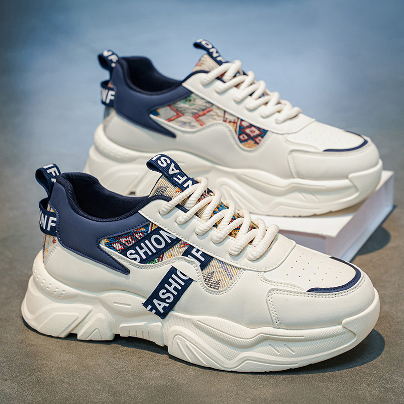 2026 nuevo estilo de primavera estilo de moda versátil Gump para aumentar la altura de los jóvenes hombres zapatos deportivos casuales con suela gruesa zapatos de moda
