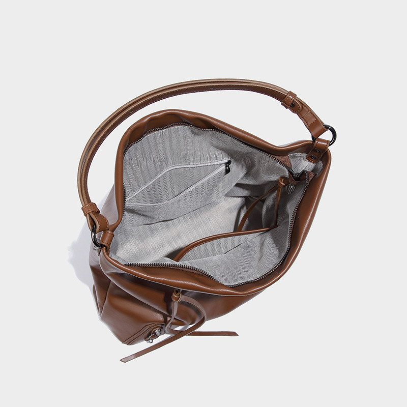 2024 New Casual Tote Style Versatile Handbag Commuting Large Capacity One Shoulder Women's Bag_voghion.com