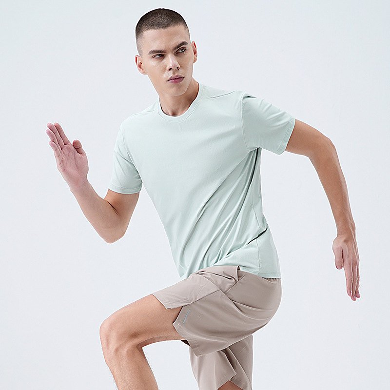 Europa y los Estados Unidos transfronterizos hombres corren frío camiseta de mangas cortas para hombres verano 2025 nuevo deporte al aire libre camiseta de cuello redondo