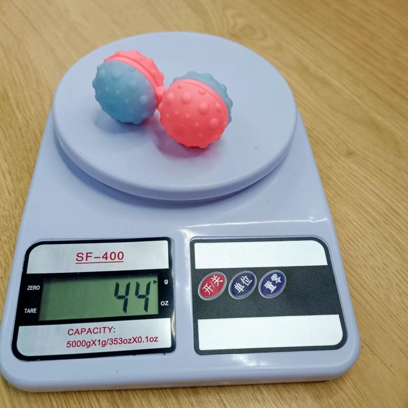 Bola de masaje de descompresión Gyro de la punta del dedo Internet celebridad juguete transfronterizo cuchillo de rábano 3D gravedad descompresión juguete Rob cuchillo