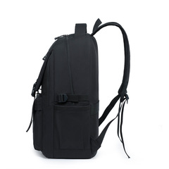 Wholesale new arrival utility-style casual backpack for men—multi-compartment travel backpack with large capacity, suitable for laptops.