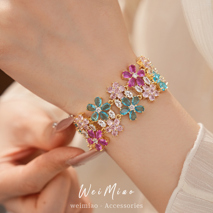 Pulsera de fichaje de flores de color de doble capa de piedra de silicio ligera de lujo pulsera de nicho fresca y dulce delicada joyería de mano de alta calidad