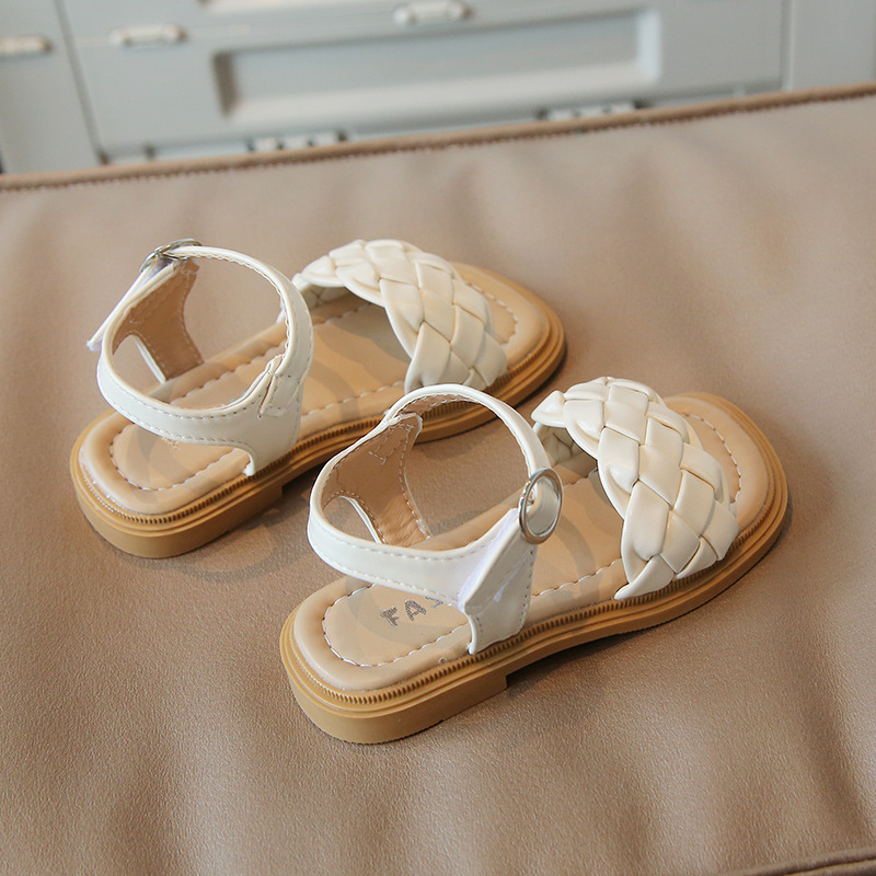 Sandales douces et mignonnes version coréenne, chaussures de plage à semelle souple pour petite fille, polyvalentes, pour enfants, nouvelle collection été 2022_voghion.com