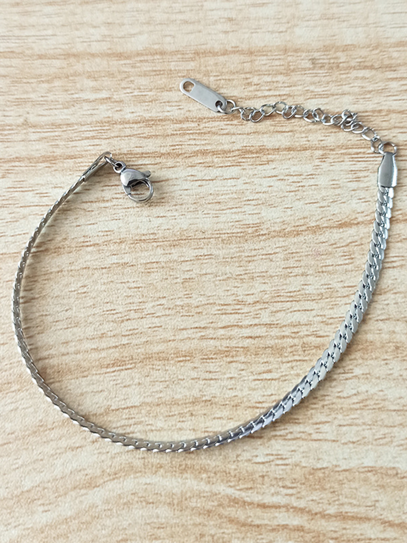 Solid Color, Grain Pattern Titanium Steel Lady Modern Style Classic Style Plating Solid Color Grain Bracelets