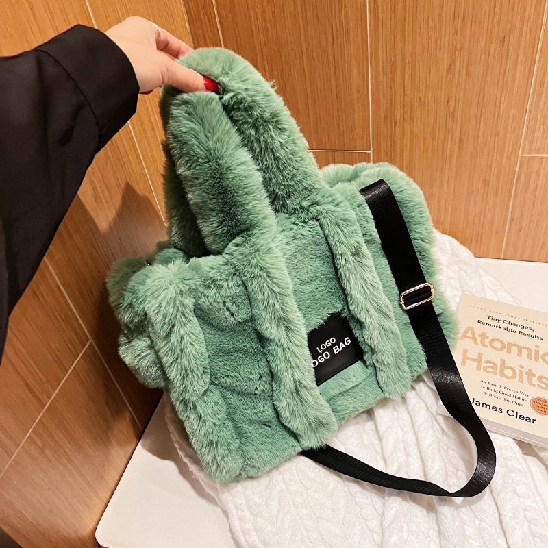 Bolso de felpa para mujer 2023 nuevo bolso de mujer de estilo coreano de moda bolso de mano portátil de gran capacidad de hombro crossbody bolso peludo