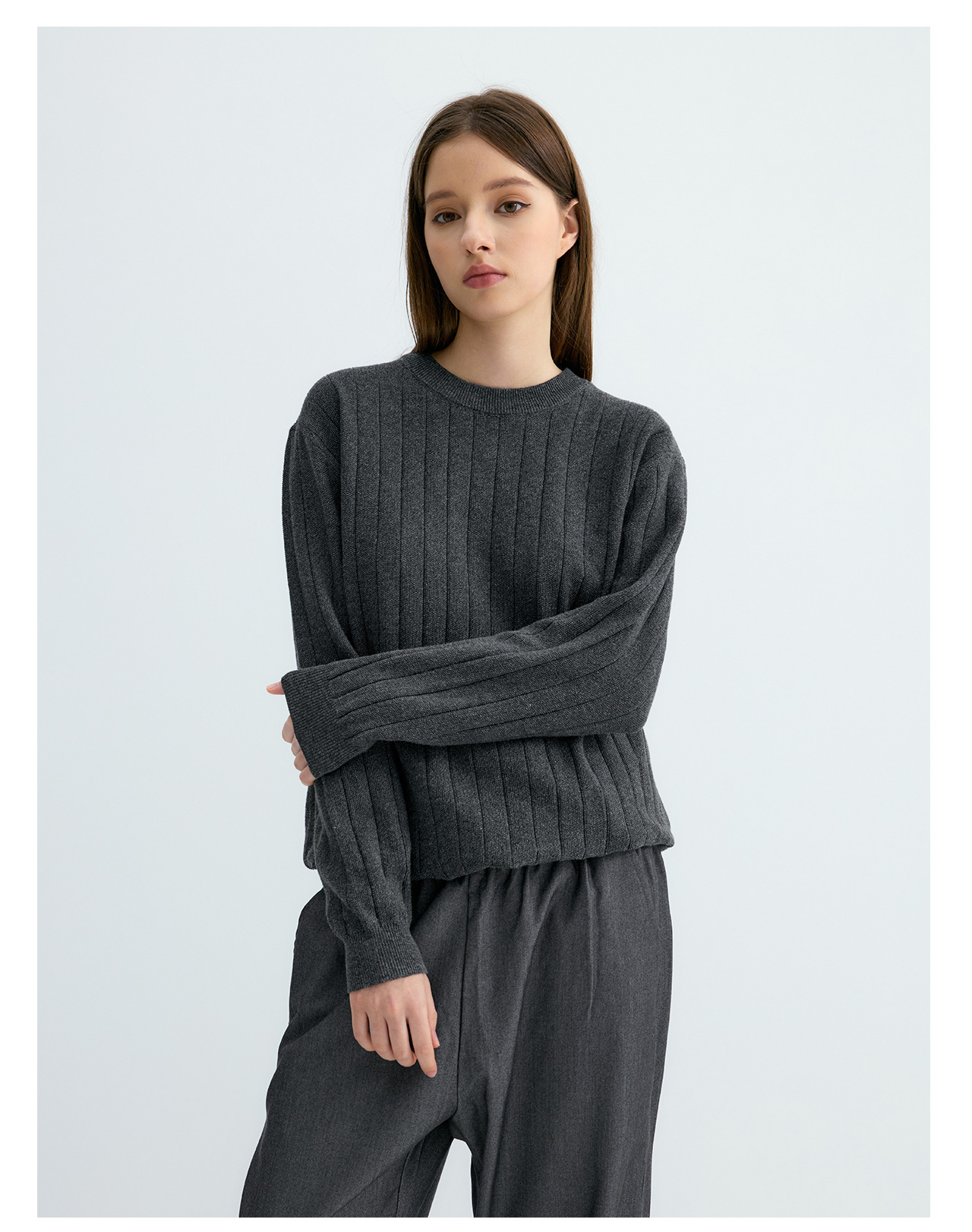 UNF 250g Loose Crew Neck Knit Sweater