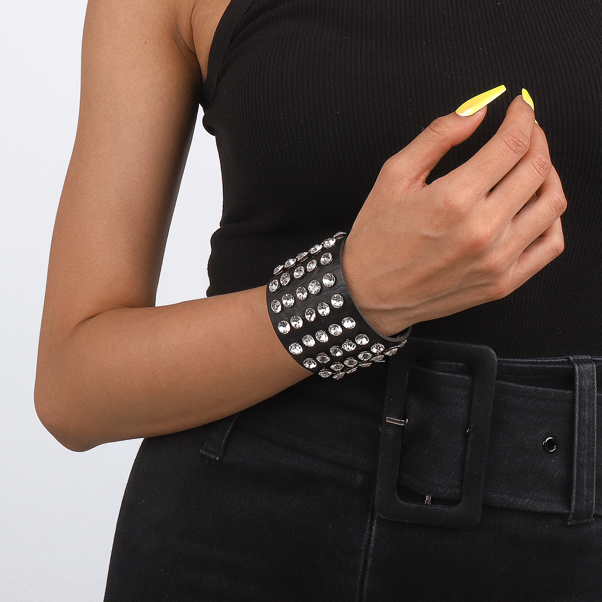 Cool Style Solid Color Pu Leather Iron Inlay Rhinestones Womenu0027S Bangle 1 Piece