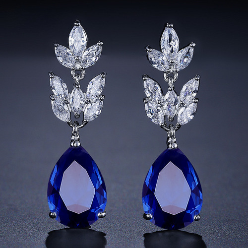 RAKOL European and American Fashion Classic Waterdrop Mosaic Diamond Earrings for Women, Exquisite and Refined Bridal Earrings Accessories