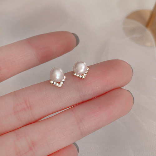 Pearl Earrings for Women - Korean Style, Unique Design, Exquisite Diamond-Embedded V-Shaped Earrings, Instagram-Inspired Fashion Ear Accessories, Wholesale