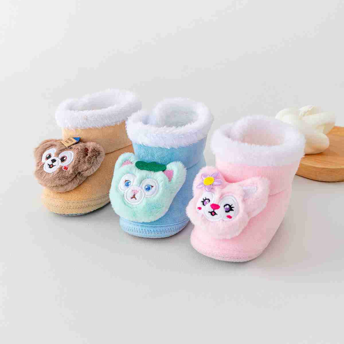 Прямая поставка с фабрики от 3 до 12 месяцев Детская хлопчатобумажная обувь, зимняя мужская и женская детская обувь, замшевая обувь на мягкой подошве, Детская мультяшная обувь