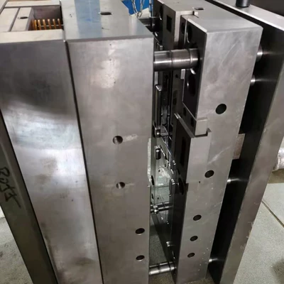 Avtomobil hissələri qəlibləri and Mold Customization, Plastic Molds