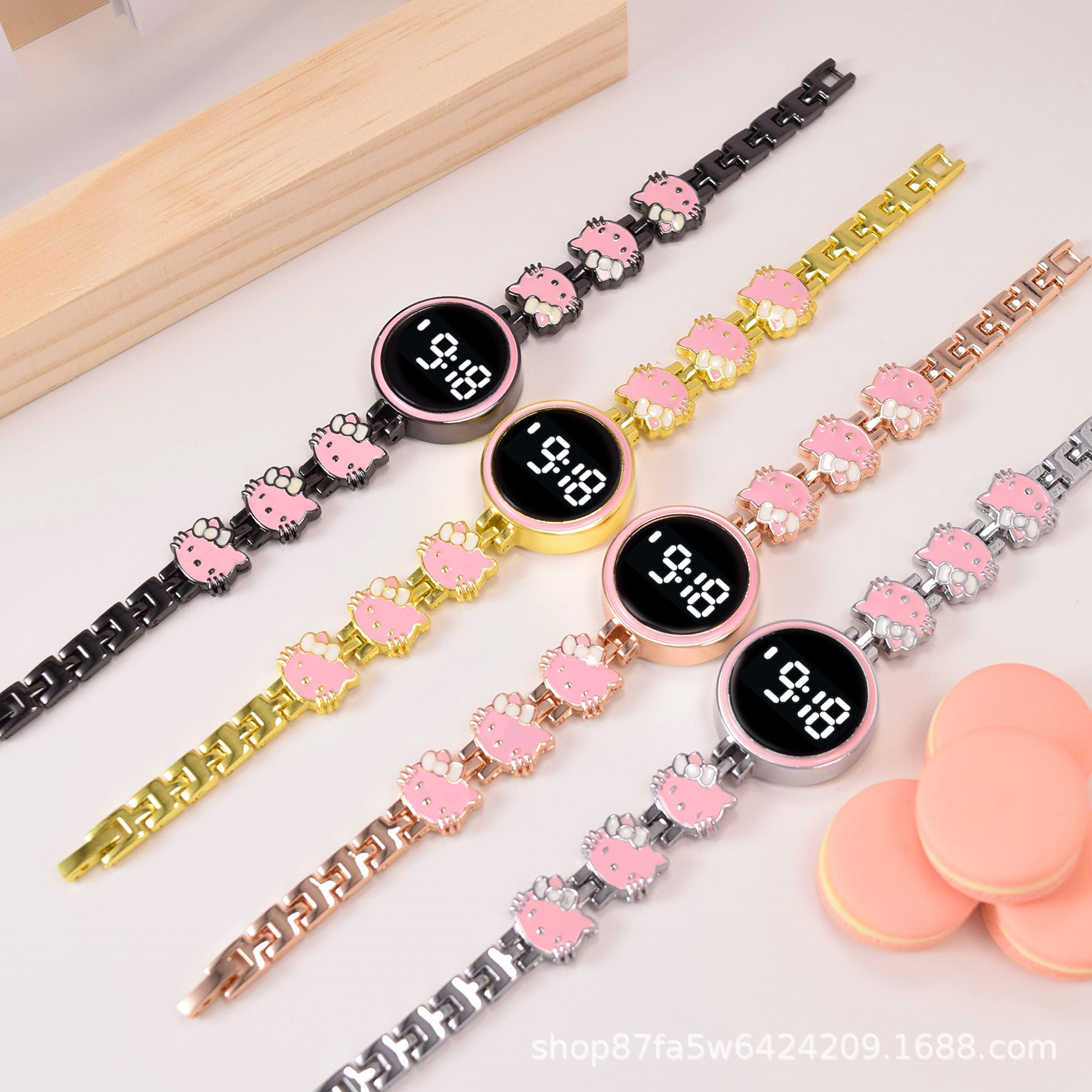 New Creative Kt Cat Cartoon Girl Bracelet Watch Fashion Cute Style Thin Strap Wrist Ladies Led Watch Wholesale