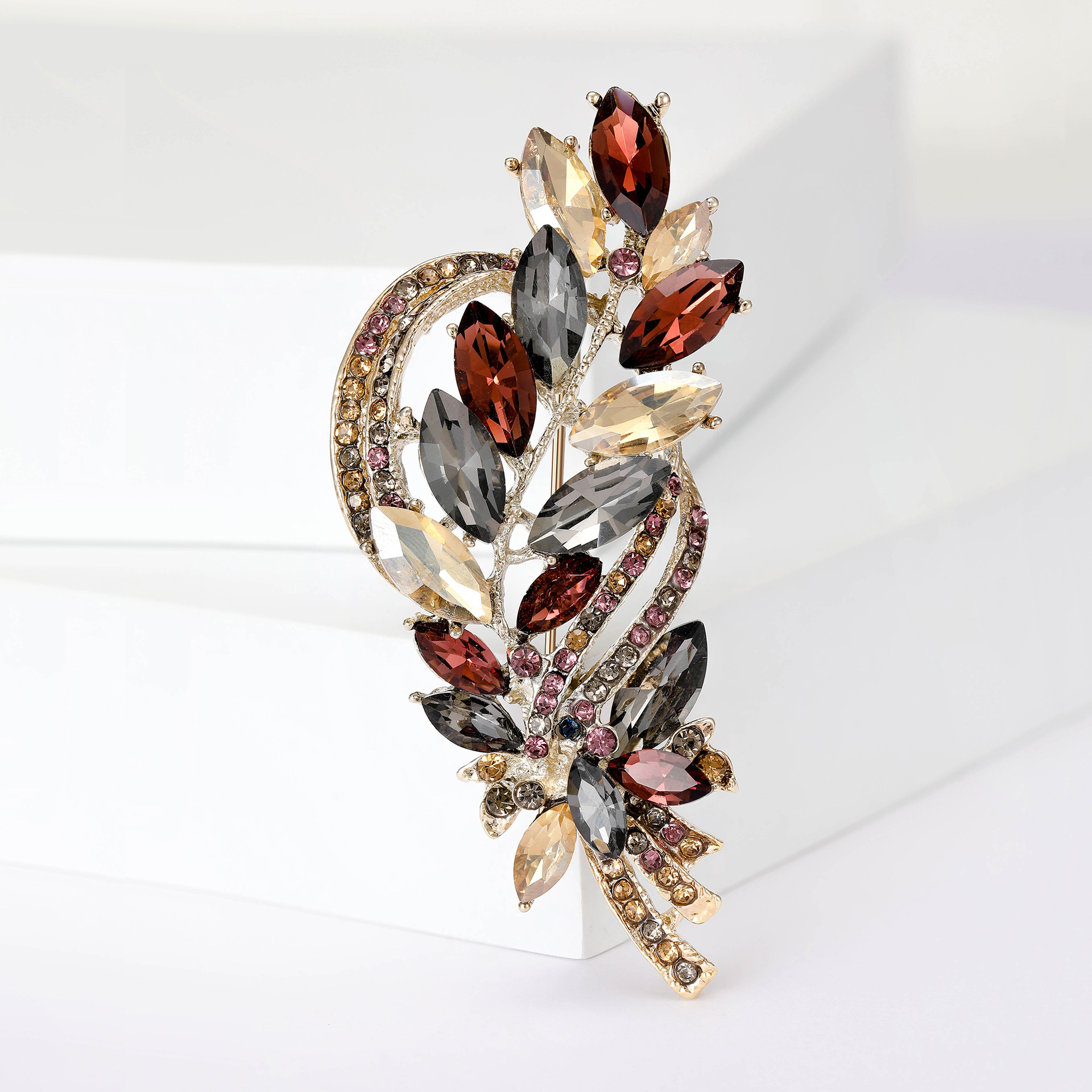 35g Weight Brooches Classification Banquet, Party, Street Occasion Alloy Material Leaf Pattern Women's Gender Simple Style Style Simple Style Pin Leaf Alloy Women's Brooches 12
