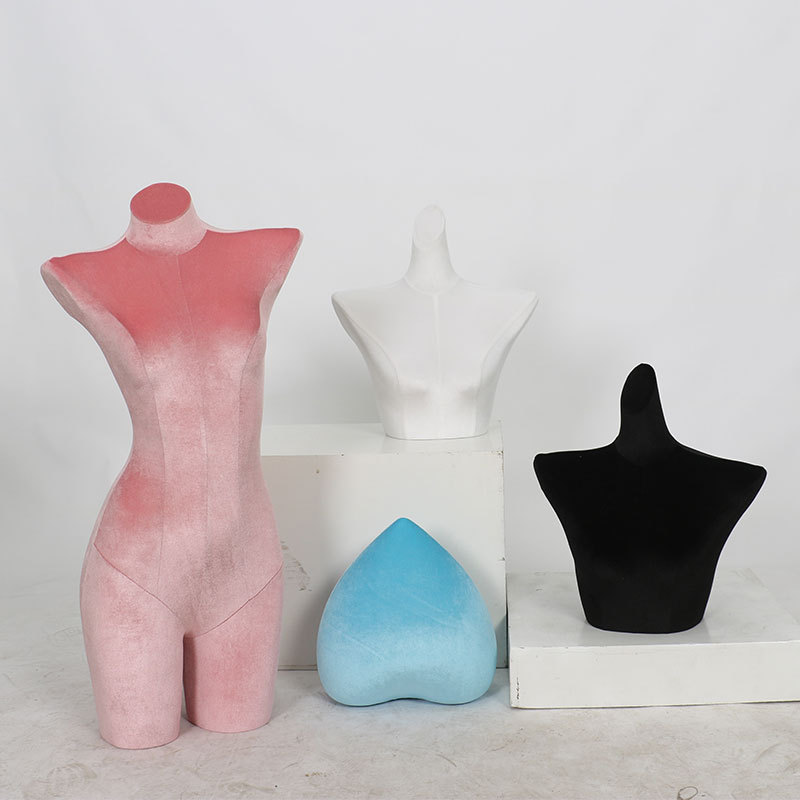 Maniquí de Busto para Lencería y Sujetadores de Terciopelo Forma de Corazón image 2