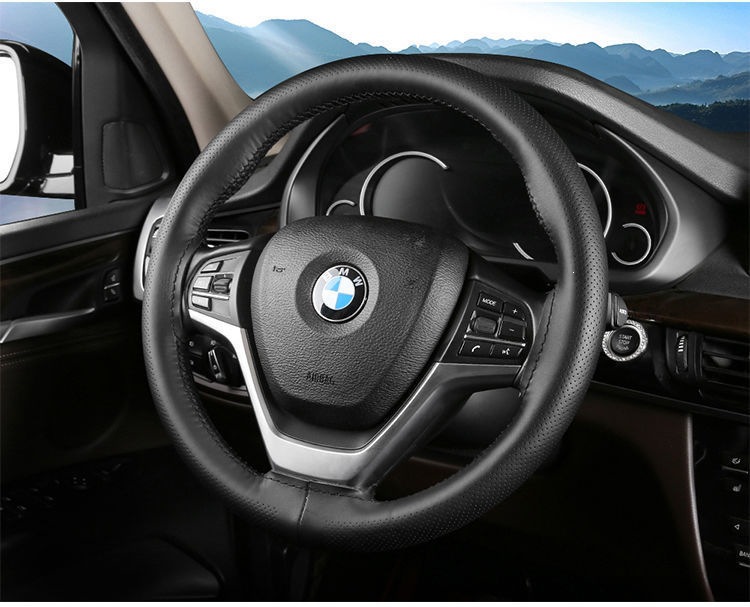 Hand-Stitched Leather Steering Wheel Cover, Sweat-Absorbent, Breathable, Non-Slip, Suitable for All Seasons, Business-Grade Car Steering Wheel Leather Cover