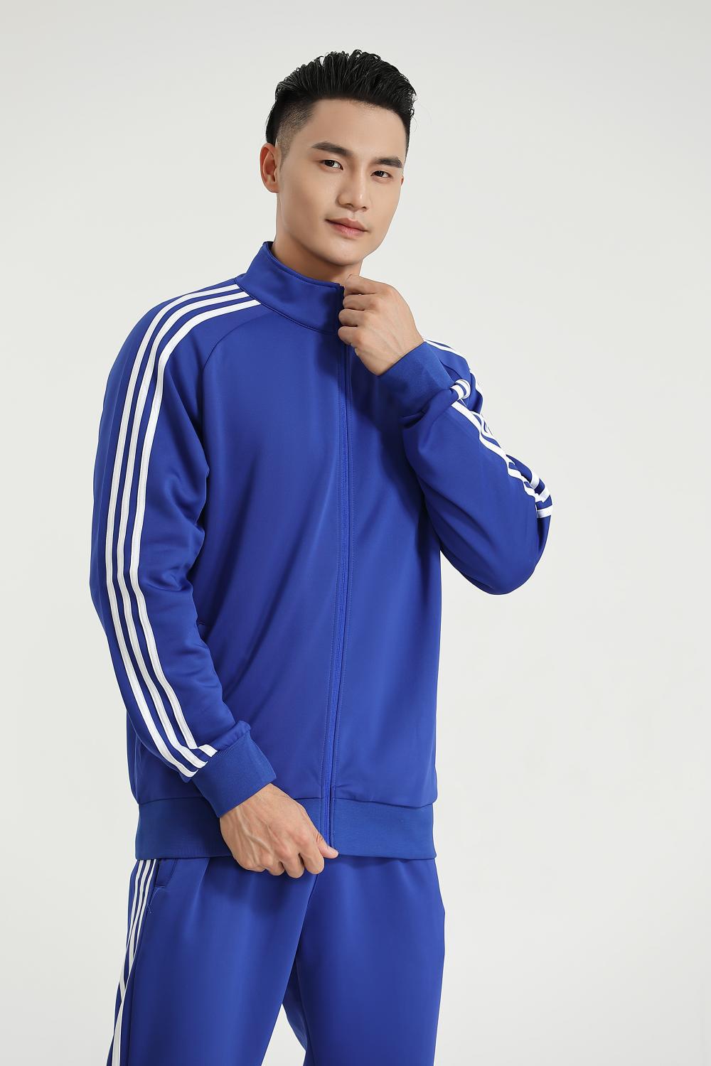 2025 nuevo juego de dos piezas de camiseta de verano camiseta de entrenamiento de fútbol rápido secado aire de baloncesto cómodas mangas cortas