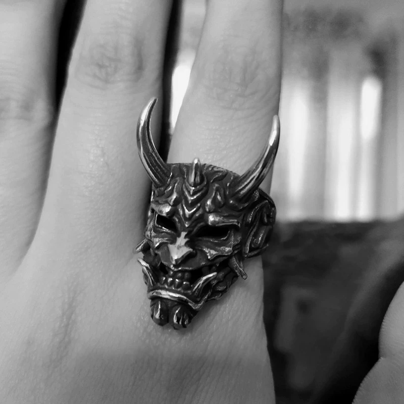 Adjustable prajna mask ring, punk/gothic horn design, lightweight, adjustable opening