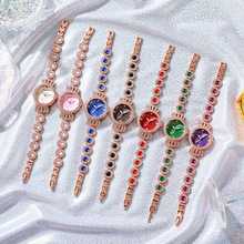 ����ֱ������������朱��ʹ��錚�r��Ůʿ�ֱ�Ů��ʯӢ��һ�����l