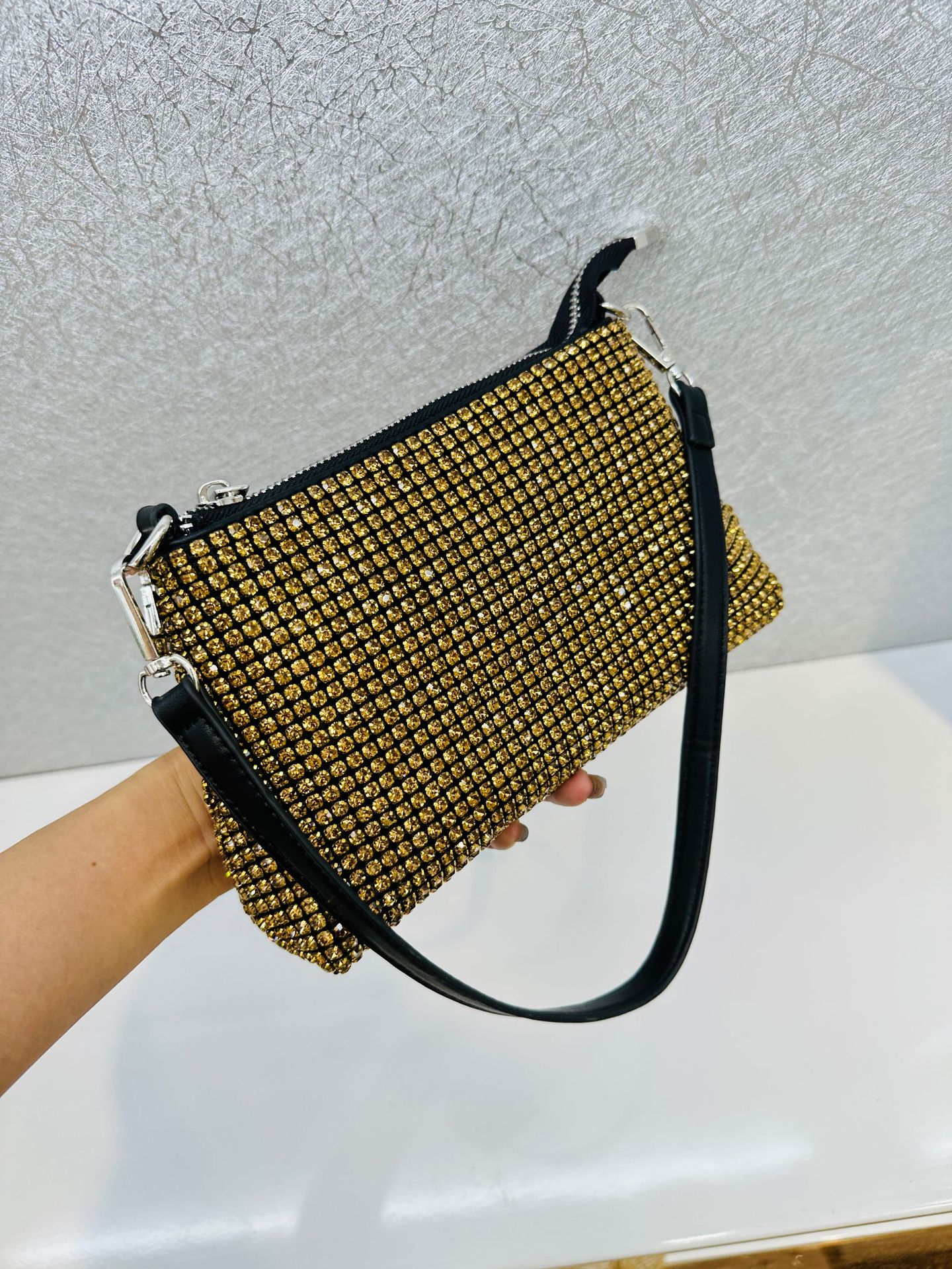 大王水ドリルのカバンの女性2024の新型の晩餐のカバンのフルドリルの手はわきの下のカバンを持ってダイヤモンドの高級感を入れます。