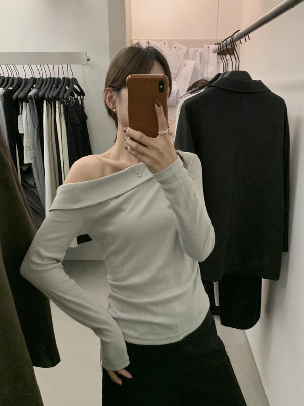 MISS密思家-早秋韩系简约小坑条百搭显瘦减龄斜肩长袖T恤女89012|undefined
