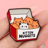 Кошачья брошь мультяшный металлический значок креативный английский алфавит орнамент медаль одежда брошь английский аксессуар