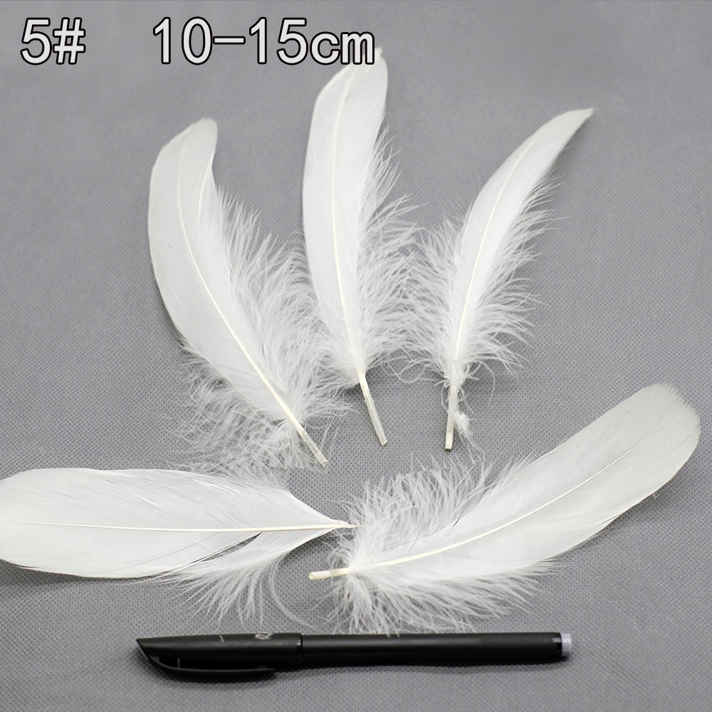 Colección de productos de plumas blancas al por mayor Accesorios de ropa de plumas hechos a mano de bricolaje Accesorios de plumas de ganso Material de plumas de pavo