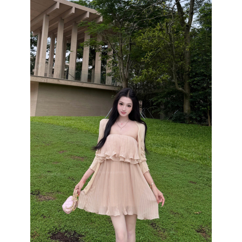 Yikeda【Relaxed and Pampered】Pure Desire Strapless Pleated Loose Dress Set Women's Short Skirt Two-Piece Set Yikeda【Relaxed and Pampered】Pure Desire Strapless Pleated Loose Dress Set Women's Short Skirt Two-Piece Set