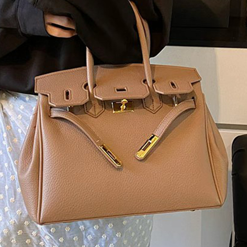 Qadın üçün kiçik kvadrat çanta - çiyin və krossbody modeli