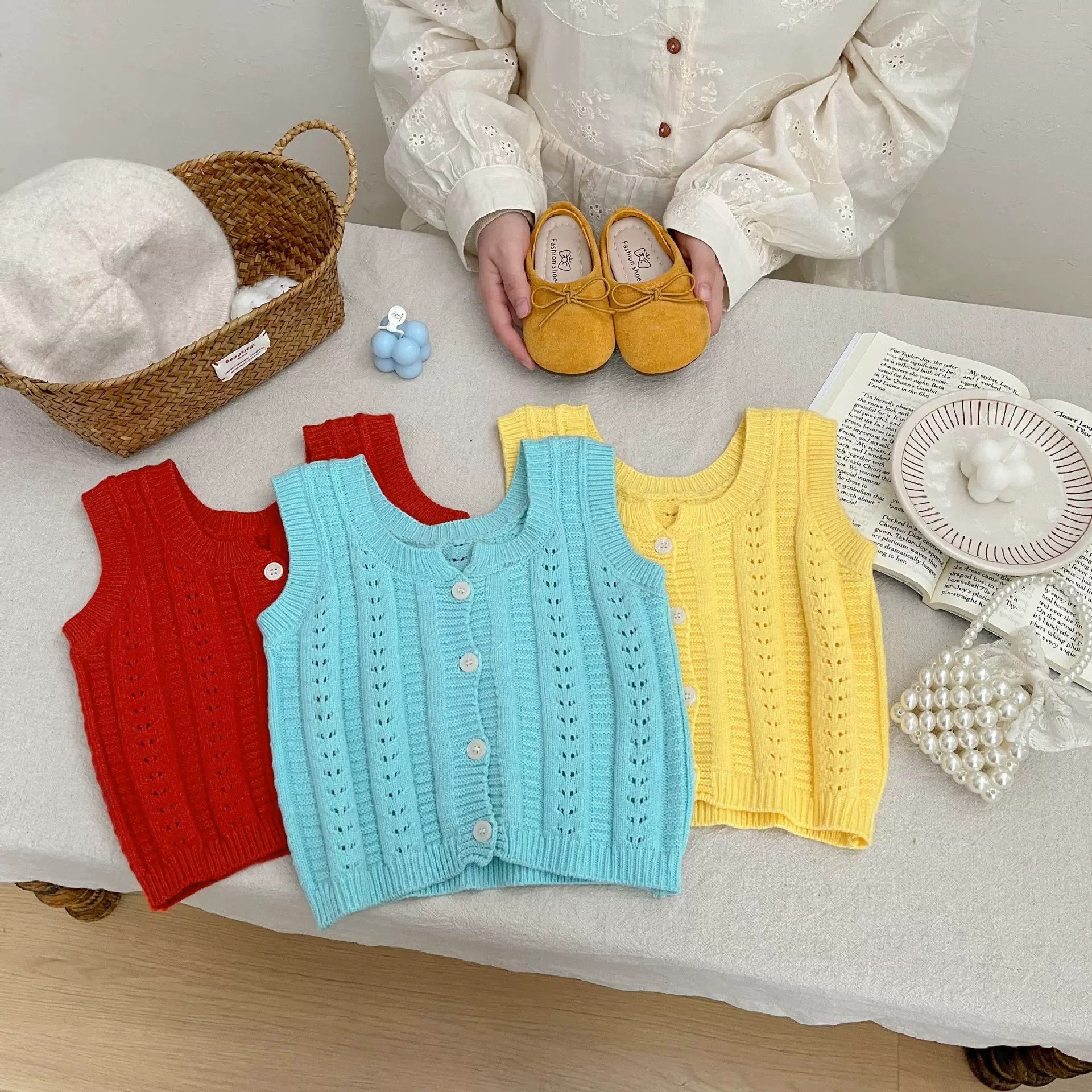 女童春装韩系穿搭背心2026新款秋季婴儿衣服时尚叠穿洋气吊带上衣