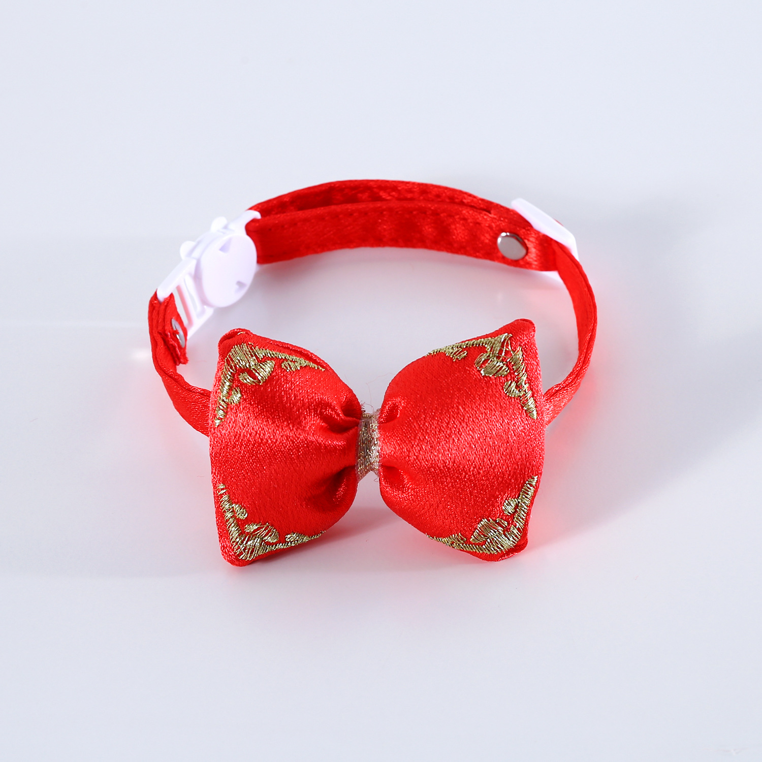 Viento chino Phnom Penh arco collar sequillas flores de peces nubes de seda doble capa anti-asfixia mascotas collar de Año Nuevo