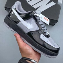 �羳�վ�һ�Ű�ЬCC X AF1������Ƥ�Ͱ�ٴ���������Ь��Ů�˶�Ь